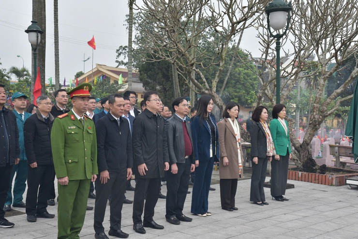 Phường Bồ Đề tổ chức đoàn dâng hương tưởng niệm các Anh hùng liệt sĩ dịp Tết Nguyên đán Bính Ngọ năm 2026- Ảnh 5.
