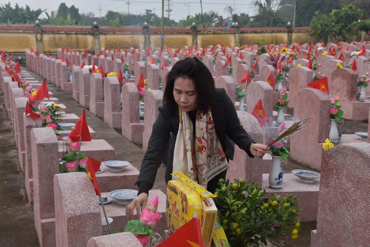 Phường Bồ Đề tổ chức đoàn dâng hương tưởng niệm các Anh hùng liệt sĩ dịp Tết Nguyên đán Bính Ngọ năm 2026- Ảnh 10.