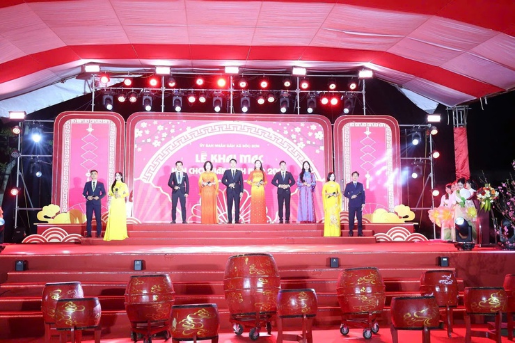 KHAI MẠC HỘI CHỢ XUÂN BÍNH NGỌ 2026 – KHÔNG GIAN VĂN HÓA, GIAO THƯƠNG RỘN RÀNG TẠI XÃ SÓC SƠN- Ảnh 2.