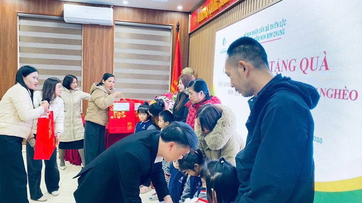TRƯỜNG MẦM NON KIM CHUNG: "TRAO QUÀ TẾT – GỬI TRỌN YÊU THƯƠNG XUÂN BÍNH NGỌ 2026"- Ảnh 5.