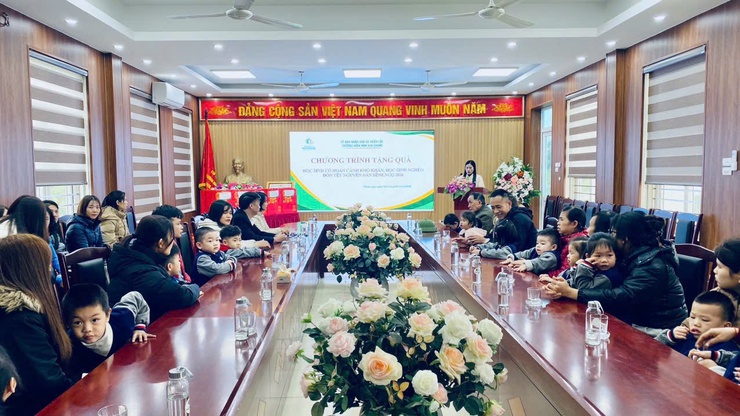 TRƯỜNG MẦM NON KIM CHUNG: "TRAO QUÀ TẾT – GỬI TRỌN YÊU THƯƠNG XUÂN BÍNH NGỌ 2026"- Ảnh 1.