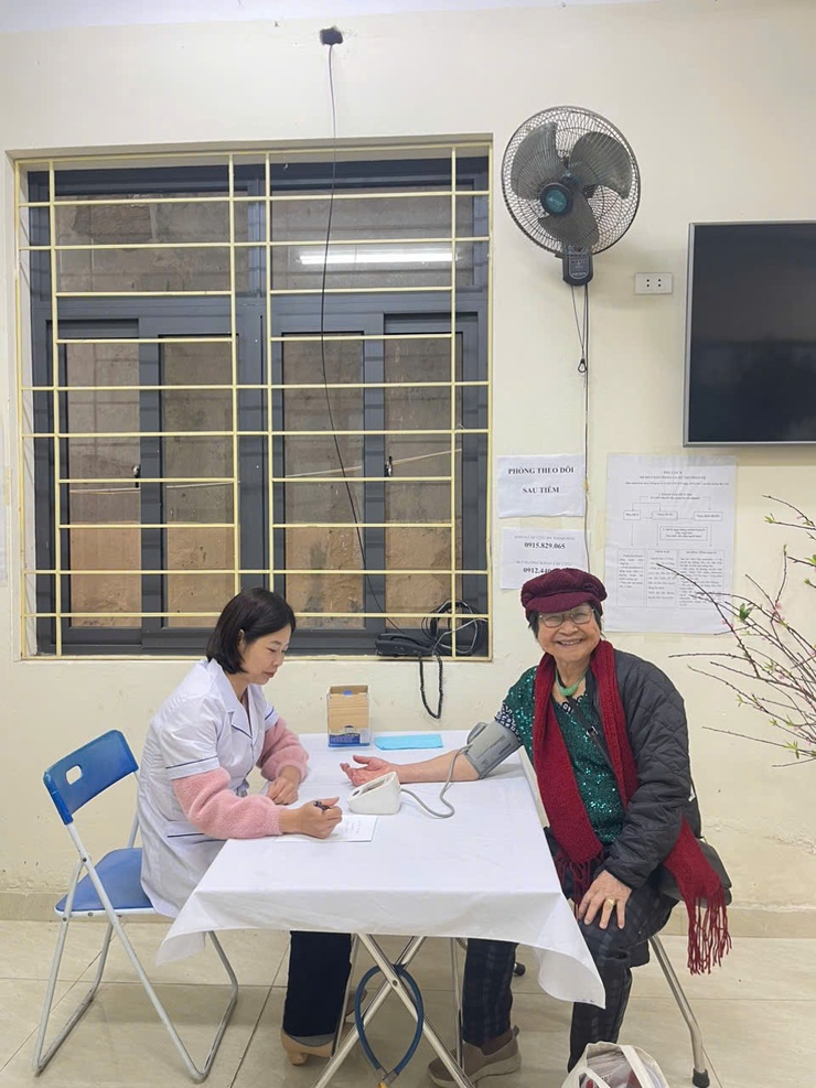 Tăng cường kiểm tra công vụ gắn với bảo đảm an toàn thực phẩm trên địa bàn phường- Ảnh 2.