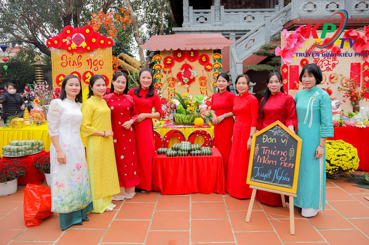 Xã Kiều Phú sôi nổi từ Hội thi gói bánh chưng, bày mâm ngũ quả và Chương trình Tết sum vầy năm 2026- Ảnh 9.