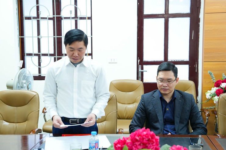 Hội nghị công bố các quyết định về công tác cán bộ của Thường trực HĐND xã Quốc Oai khóa I, nhiệm kỳ 2021 – 2026- Ảnh 2.