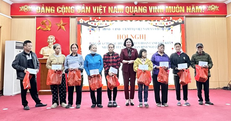 Ủy ban MTTQVN xã Đại Thanh trao tặng 115 xuất quà cho các gia đình có hoàn cảnh khó khăn trên địa bàn xã- Ảnh 4.