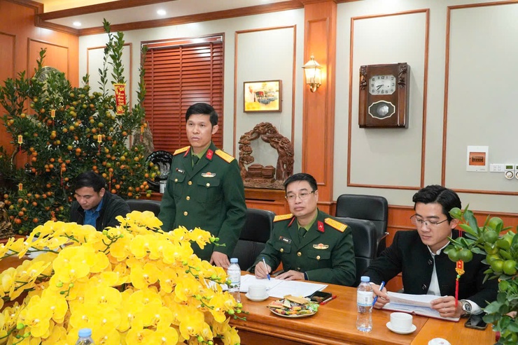 Đồng chí Chủ tịch UBND xã chủ trì hội nghị công tác chuẩn bị gặp mặt thanh niên lên đường nhập ngũ- Ảnh 2.