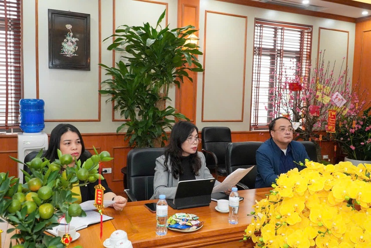 Đồng chí Chủ tịch UBND xã chủ trì hội nghị công tác chuẩn bị gặp mặt thanh niên lên đường nhập ngũ- Ảnh 3.