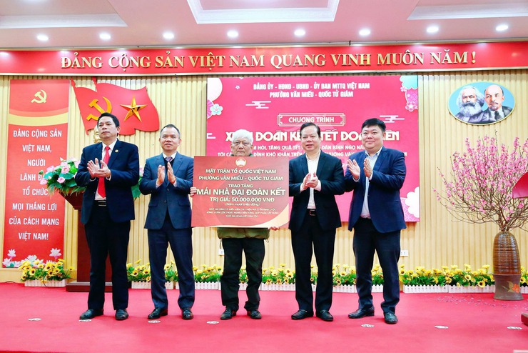 Phường Văn Miếu - Quốc Tử Giám tổ chức chương trình "Xuân Đoàn Kết - Tết Đoàn Viên"- Ảnh 2.