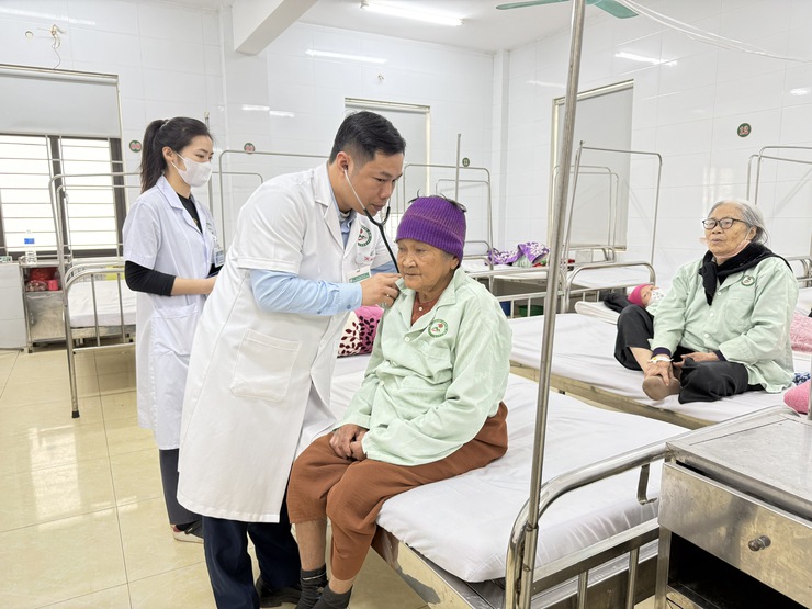 Đồng hành cùng người bệnh đảm bảo khám chữa bệnh an toàn dịp Tết Nguyên đán Bính Ngọ 2026- Ảnh 1.