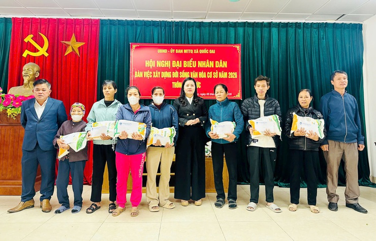 QUỐC OAI HOÀN THÀNH 100% HỘI NGHỊ ĐẠI BIỂU NHÂN DÂN ĐẦU NĂM 2026, LỒNG GHÉP HIỆU QUẢ HOẠT ĐỘNG CHĂM LO TẾT CHO NGƯỜI DÂN- Ảnh 8.