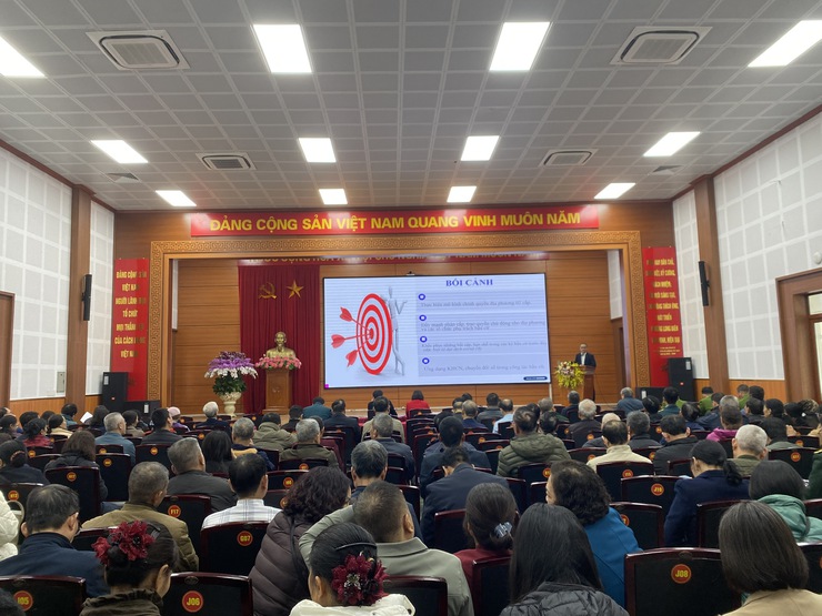 Phường Long Biên tổ chức tập huấn nghiệp vụ công tác bầu cử đại biểu Quốc hội khóa XVI và đại biểu Hội đồng nhân dân các cấp nhiệm kỳ 2026–2031- Ảnh 4.