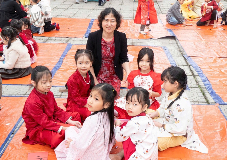 Rộn ràng "Tết yêu thương" tại Trường Tiểu học Trường Thịnh- Ảnh 2.