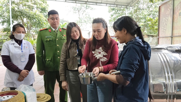 Đoài Phương kiểm tra an toàn thực phẩm dịp Tết và Lễ hội Xuân 2026- Ảnh 1.