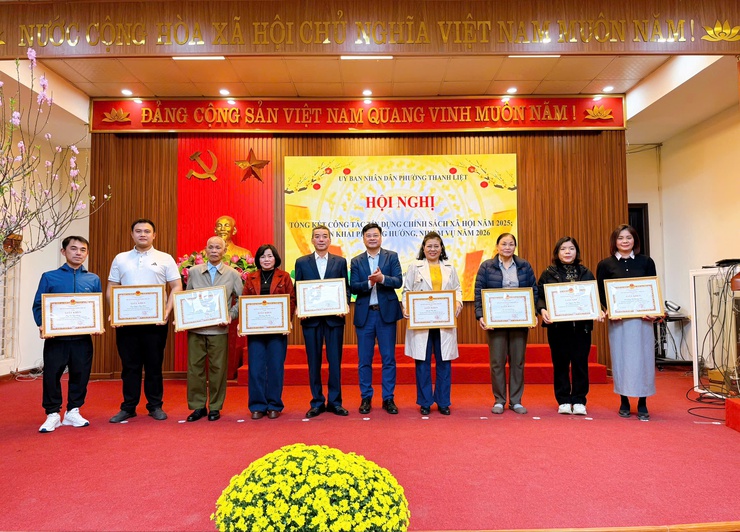 Phường Thanh Liệt: Khen thưởng 4 tập thể, 18 cá nhân xuất sắc trong công tác tín dụng chính sách xã hội năm 2025- Ảnh 5.