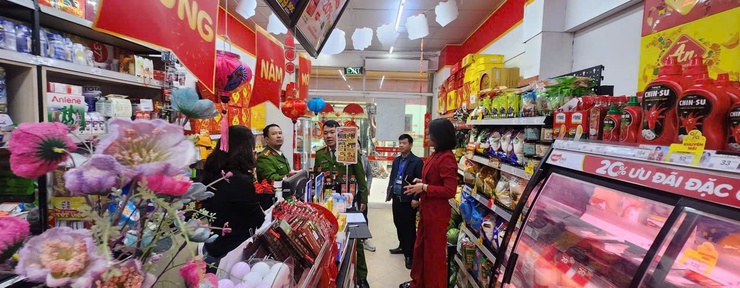 Phường Văn Miếu – Quốc Tử Giám tăng cường kiểm tra an toàn PCCC - Ảnh 4.