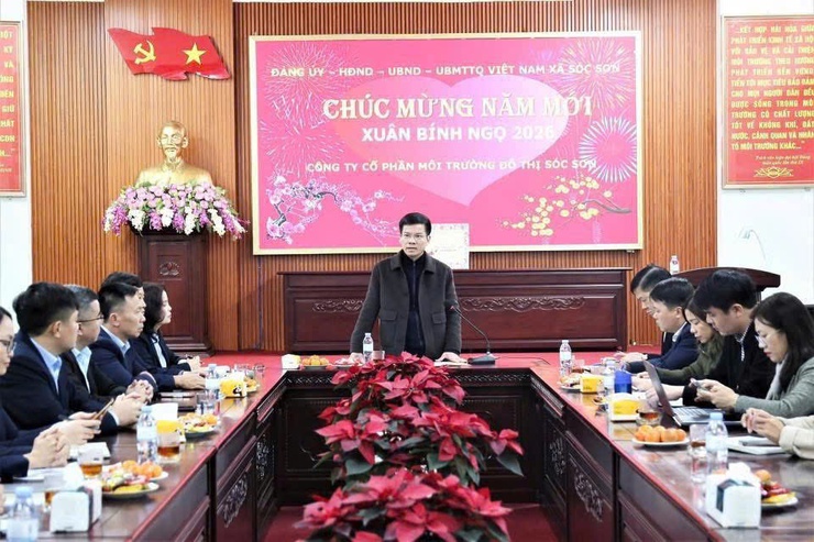BÍ THƯ ĐẢNG ỦY XÃ SÓC SƠN BÙI DUY CƯỜNG THĂM, ĐỘNG VIÊN CÔNG TY CỔ PHẦN MÔI TRƯỜNG ĐÔ THỊ NHÂN DỊP TẾT NGUYÊN ĐÁN BÍNH NGỌ 2026- Ảnh 1.