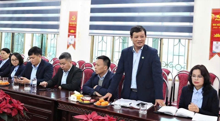 BÍ THƯ ĐẢNG ỦY XÃ SÓC SƠN BÙI DUY CƯỜNG THĂM, ĐỘNG VIÊN CÔNG TY CỔ PHẦN MÔI TRƯỜNG ĐÔ THỊ NHÂN DỊP TẾT NGUYÊN ĐÁN BÍNH NGỌ 2026- Ảnh 3.