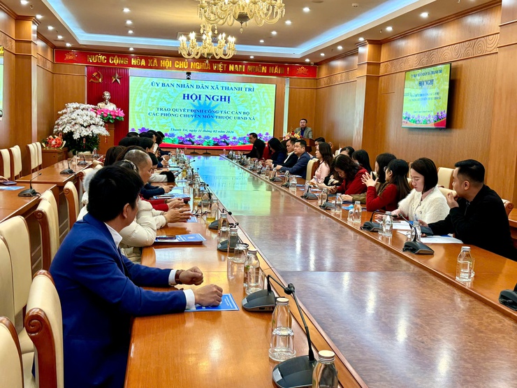 UBND xã Thanh Trì: Hội nghị công bố quyết định bổ nhiệm và chuyển đổi cán bộ, công chức- Ảnh 3.