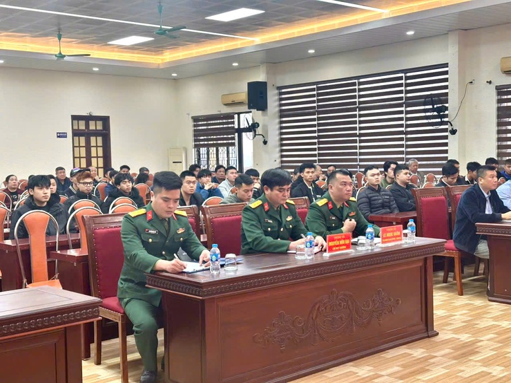 Xã Thanh Trì: Gặp mặt thanh niên lên đường nhập ngũ năm 2026 và đón quân nhân hoàn thành nghĩa vụ trở về địa phương- Ảnh 2.