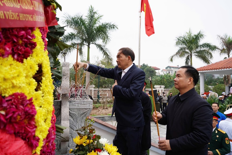 Xã Thường Tín đón nhận, truy điệu và an táng hài cốt liệt sĩ Nguyễn Văn Nhàn - Ảnh 5.