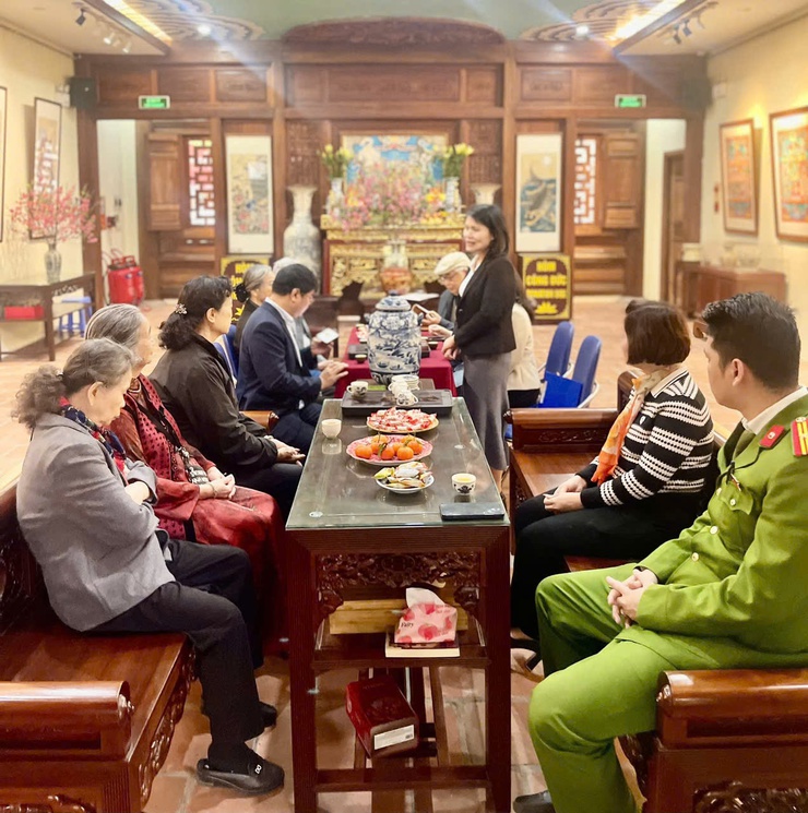 Đoàn giám sát của Mặt trận Tổ quốc Phường Hoàn Kiếm tăng cường giám sát công tác bầu cử tại các tổ bầu cử- Ảnh 2.