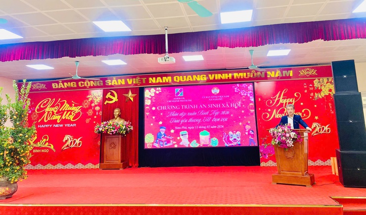 XÃ NAM PHÙ VÀ NGÂN HÀNG AGRIBANK CHUNG TAY MANG TẾT ĐẾN VỚI NGƯỜI KHÓ KHĂN- Ảnh 5.