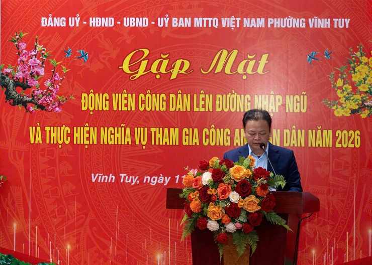 Phường Vĩnh Tuy gặp mặt động viên công dân lên đường nhập ngũ và thực hiện nghĩa vụ tham gia Công an nhân dân năm 2026- Ảnh 3.