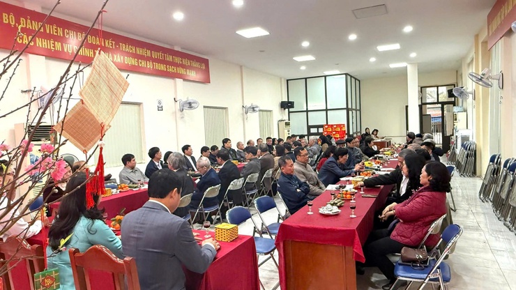 Ủy ban MTTQ Việt Nam phường Giảng Võ gặp mặt khối đại đoàn kết dân tộc Xuân Bính Ngọ- Ảnh 4.