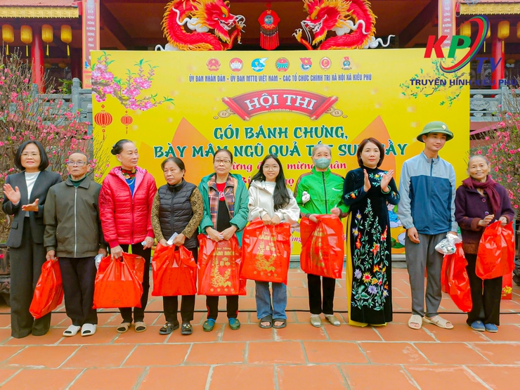 Xã Kiều Phú sôi nổi từ Hội thi gói bánh chưng, bày mâm ngũ quả và Chương trình Tết sum vầy năm 2026- Ảnh 19.