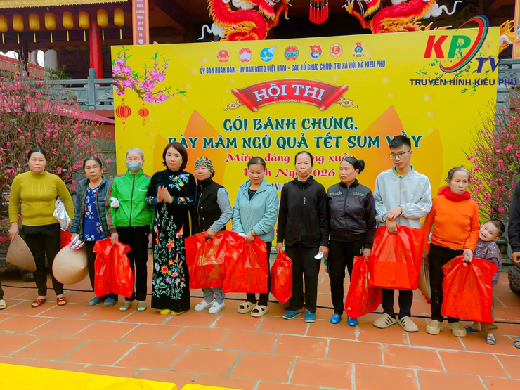 Xã Kiều Phú sôi nổi từ Hội thi gói bánh chưng, bày mâm ngũ quả và Chương trình Tết sum vầy năm 2026- Ảnh 21.