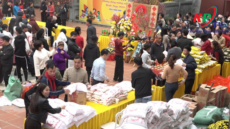 Xã Kiều Phú sôi nổi từ Hội thi gói bánh chưng, bày mâm ngũ quả và Chương trình Tết sum vầy năm 2026- Ảnh 18.