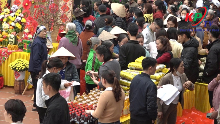 Xã Kiều Phú sôi nổi từ Hội thi gói bánh chưng, bày mâm ngũ quả và Chương trình Tết sum vầy năm 2026- Ảnh 17.