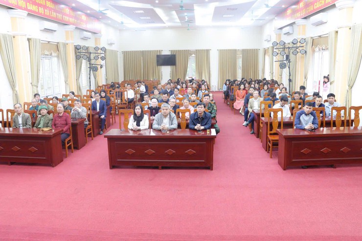 Thạch Thất: Cán bộ, Đảng viên tham dự hội nghị toàn quốc nghiên cứu, học tập, quán triệt và triển khai thực hiện Nghị quyết đại hội XIV của Đảng- Ảnh 9.