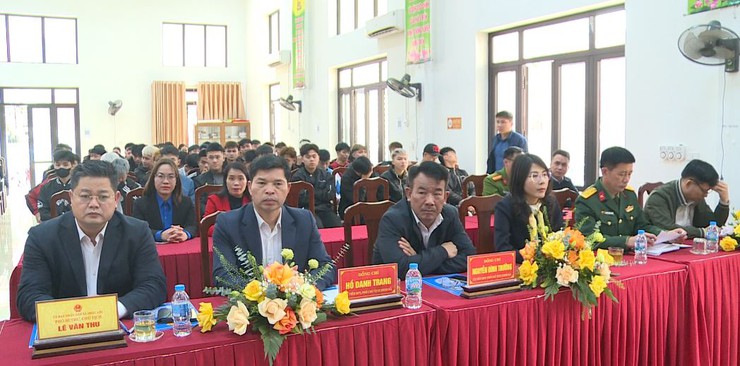 Xã Phúc Lộc: Gặp mặt quân nhân hoàn thành nghĩa vụ quân sự; giao Quyết định gọi công dân nhập ngũ và thực hiện CAND năm 2026- Ảnh 2.