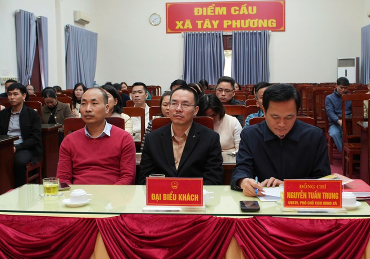 Hội nghị ký kết hỗ trợ chuyên môn toàn diện giữa bệnh viện đa khoa Sơn Tây và Trạm Y tế xã Tây Phương - Ảnh 1.