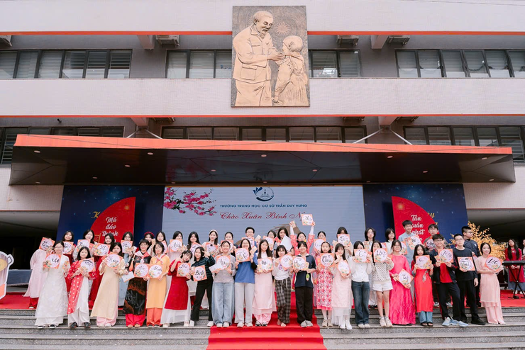 Trường THCS Trần Duy Hưng với chương trình "Lan tỏa sắc xuân - giữ gìn hồn Tết Việt"- Ảnh 6.