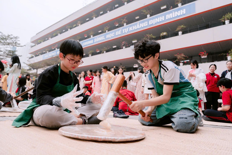 Trường THCS Trần Duy Hưng với chương trình "Lan tỏa sắc xuân - giữ gìn hồn Tết Việt"- Ảnh 7.