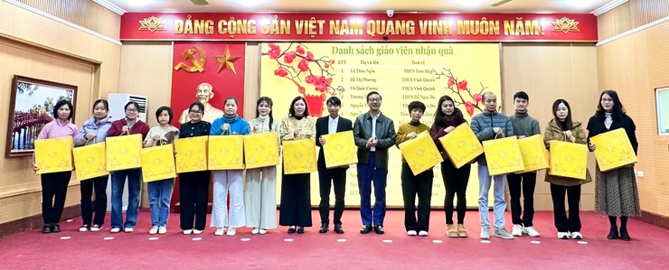 HÀNH TRÌNH XUÂN YÊU THƯƠNG - TẾT AN LÀNH NGÀNH GIÁO DỤC XÃ ĐẠI THANH- Ảnh 10.