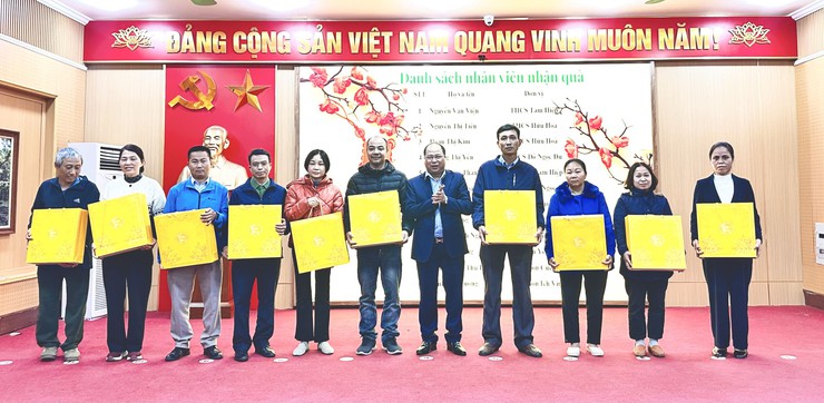 HÀNH TRÌNH XUÂN YÊU THƯƠNG - TẾT AN LÀNH NGÀNH GIÁO DỤC XÃ ĐẠI THANH- Ảnh 11.