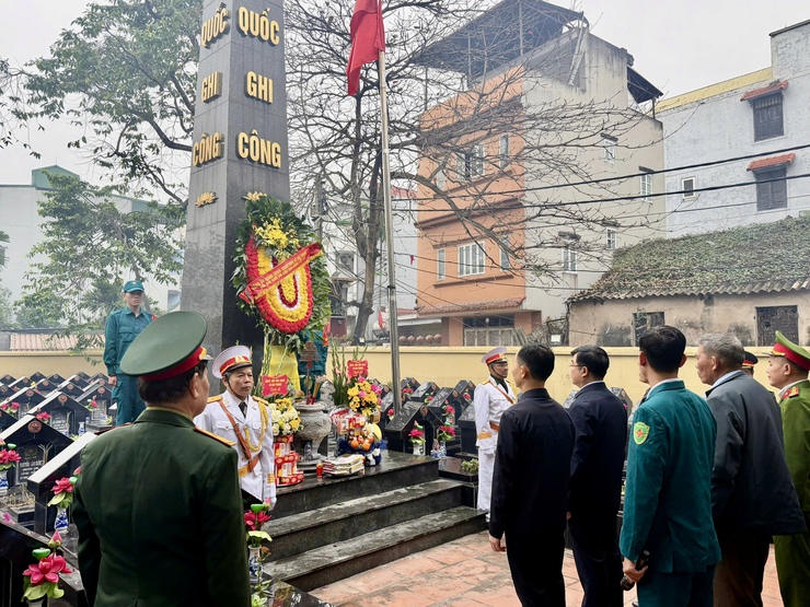 Đảng ủy – HĐND – UBND – UB.MTTQVN xã Đại Thanh dâng hương dâng hoa viếng 4 nghĩa trang liệt sỹ và 01 đài tưởng niệm các anh hùng liệt sỹ trên địa bàn xã- Ảnh 12.