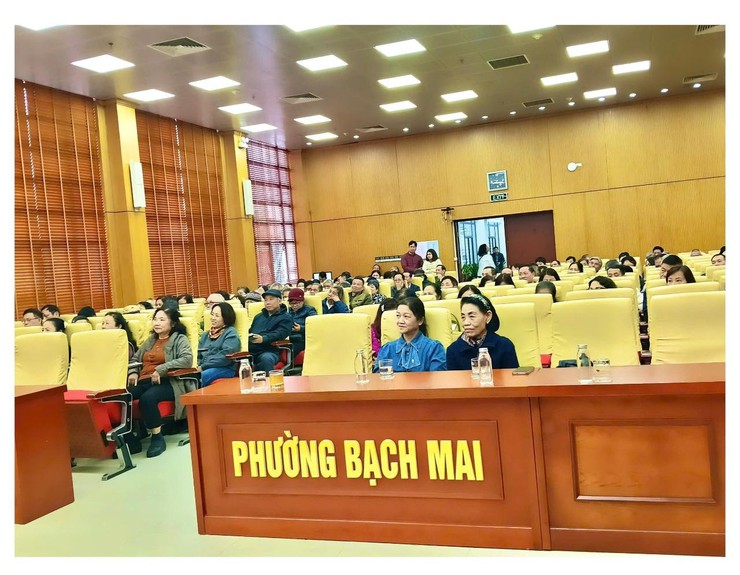 Tập huấn nghiệp vụ công tác bầu cử cho các thành viên 39 Tổ bầu cử phường Bạch Mai- Ảnh 1.
