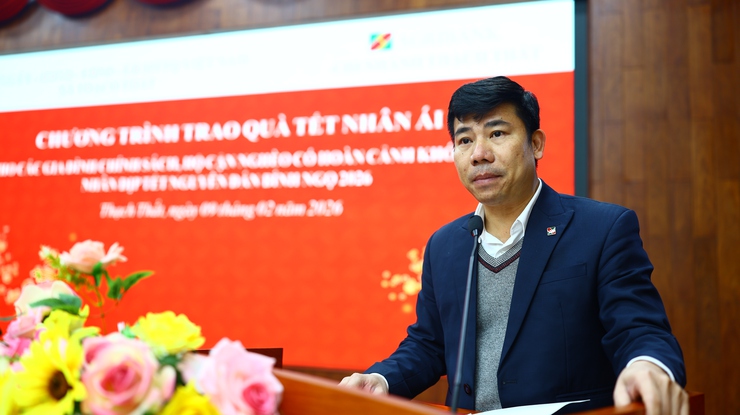 Agribank Thạch Thất đồng hành cùng xã Thạch Thất trao 150 suất quà Tết xuân Bính Ngọ 2026- Ảnh 2.