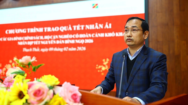 Agribank Thạch Thất đồng hành cùng xã Thạch Thất trao 150 suất quà Tết xuân Bính Ngọ 2026- Ảnh 1.
