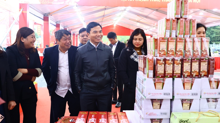 Thạch Thất khai mạc không gian quảng bá sản phẩm tiêu biểu, đặc sản, OCOP phục vụ Tết Bính Ngọ - “Xuân đoàn kết” 2026- Ảnh 10.