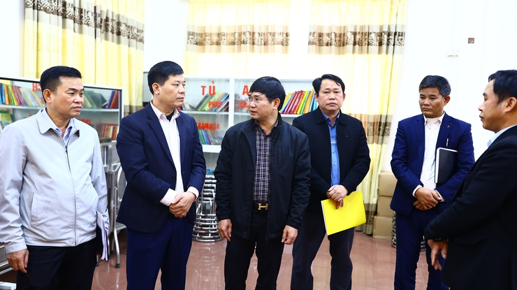 Thạch Thất: Kiểm tra, rà soát công tác đảm bảo cơ sở vật chất phục vụ bầu cử tại các thôn trên địa bàn- Ảnh 2.