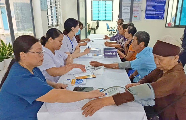 Xã Đoài Phương chủ động bảo đảm công tác chăm sóc sức khỏe Nhân dân trong dịp Tết- Ảnh 2.