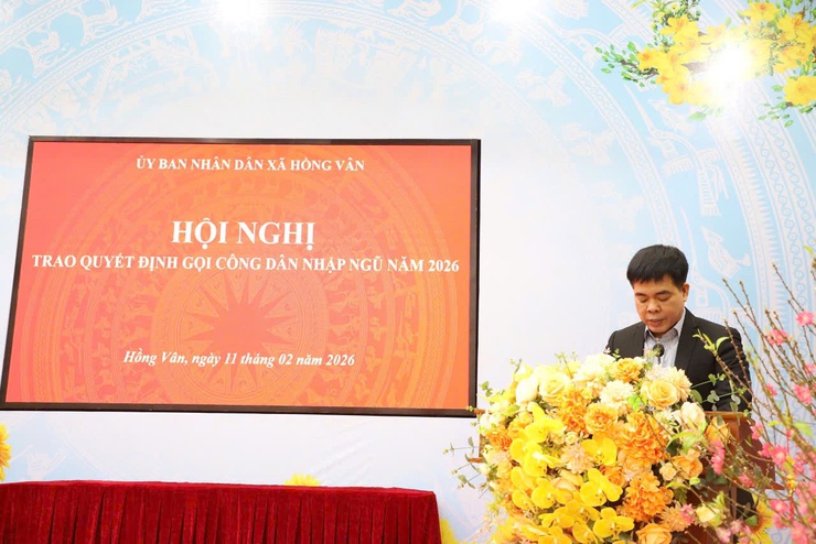 Xã Hồng Vân trao quyết định, tặng quà động viên công dân nhập ngũ năm 2026- Ảnh 4.