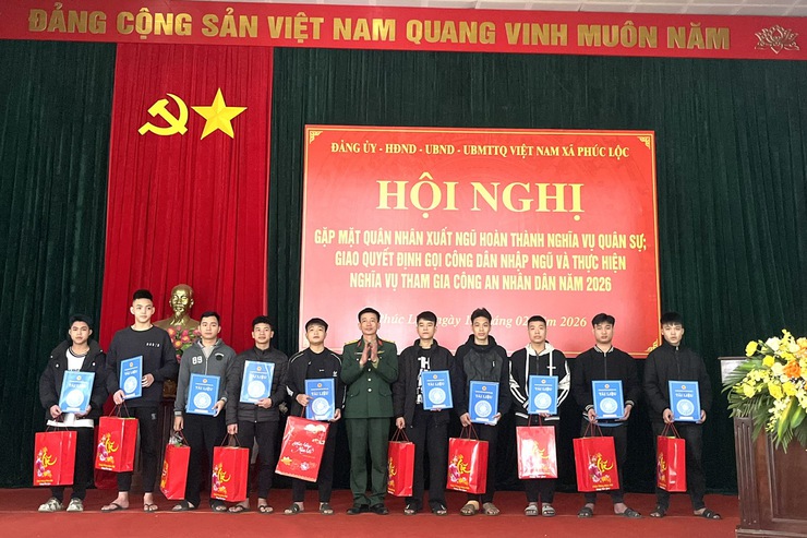 Xã Phúc Lộc: Gặp mặt quân nhân hoàn thành nghĩa vụ quân sự; giao Quyết định gọi công dân nhập ngũ và thực hiện CAND năm 2026- Ảnh 8.