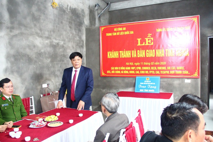 Trung tâm dữ liệu Quốc gia - Bộ Công An phối hợp với xã Thạch Thất trao tặng nhà tình nghĩa, lan toả giá trị nhân văn vì cộng đồng- Ảnh 3.