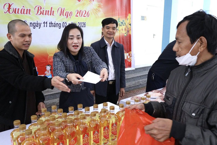 “PHIÊN CHỢ 0 ĐỒNG” – LAN TỎA YÊU THƯƠNG, CHIA SẺ NGHĨA TÌNH- Ảnh 3.